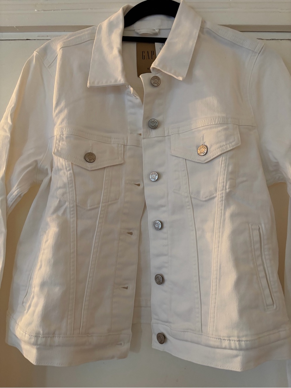 GAP White Women's Denim Jacket - Button-Front Slim Fit